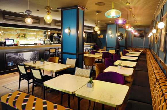 Brasserie granvillaise historique - granville - decoration interieur - 11